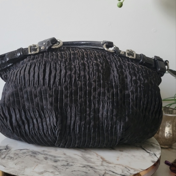 Coach Madison - Picture 2 of 6